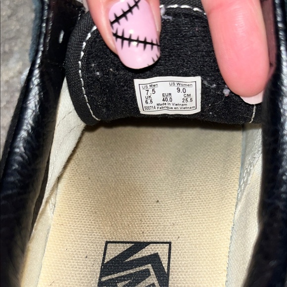 vans - Picture 3 of 5